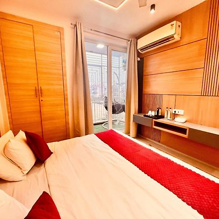 Pearl Grand Boutique Cottage In Omaxe Anandam Vrindavan - #Premium Ac Rooms With Balcony #Big Parking #Lift #Garden #Peaceful Area #Near Prem Mandir #Property Of The Year #Most Awarded Luaran gambar