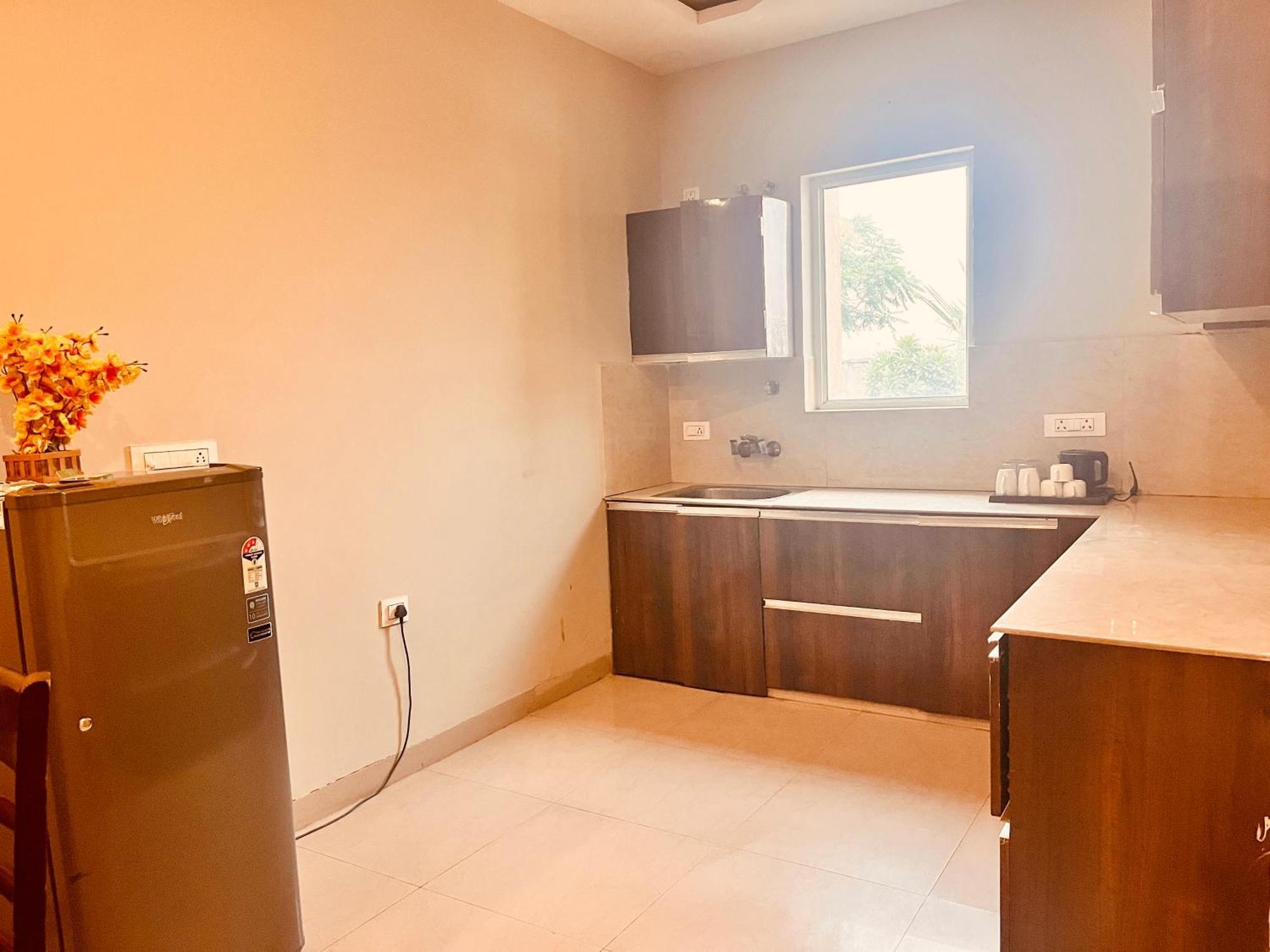 Pearl Grand Boutique Cottage In Omaxe Anandam Vrindavan - #Premium Ac Rooms With Balcony #Big Parking #Lift #Garden #Peaceful Area #Near Prem Mandir #Property Of The Year #Most Awarded Luaran gambar