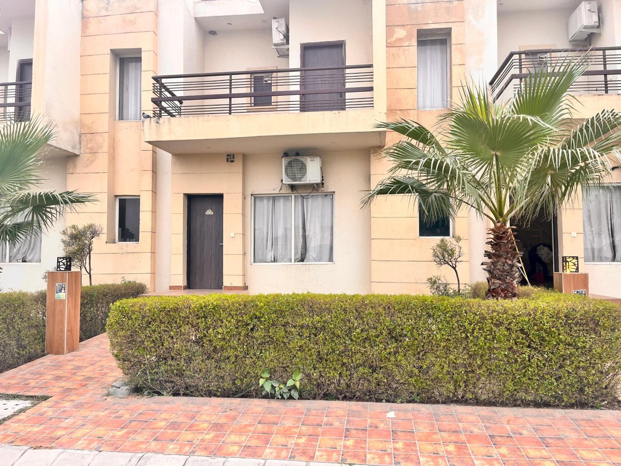 Pearl Grand Boutique Cottage In Omaxe Anandam Vrindavan - #Premium Ac Rooms With Balcony #Big Parking #Lift #Garden #Peaceful Area #Near Prem Mandir #Property Of The Year #Most Awarded Luaran gambar