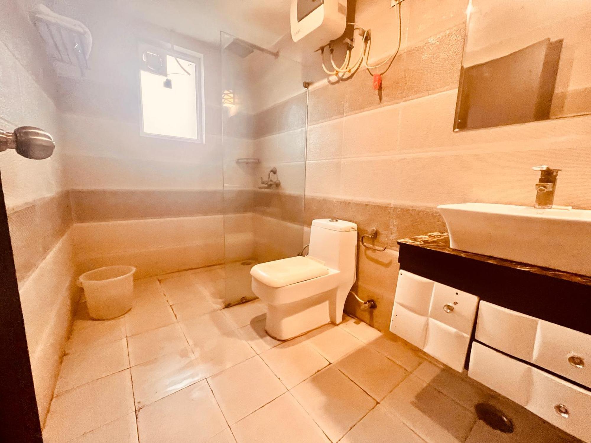 Pearl Grand Boutique Cottage In Omaxe Anandam Vrindavan - #Premium Ac Rooms With Balcony #Big Parking #Lift #Garden #Peaceful Area #Near Prem Mandir #Property Of The Year #Most Awarded Luaran gambar