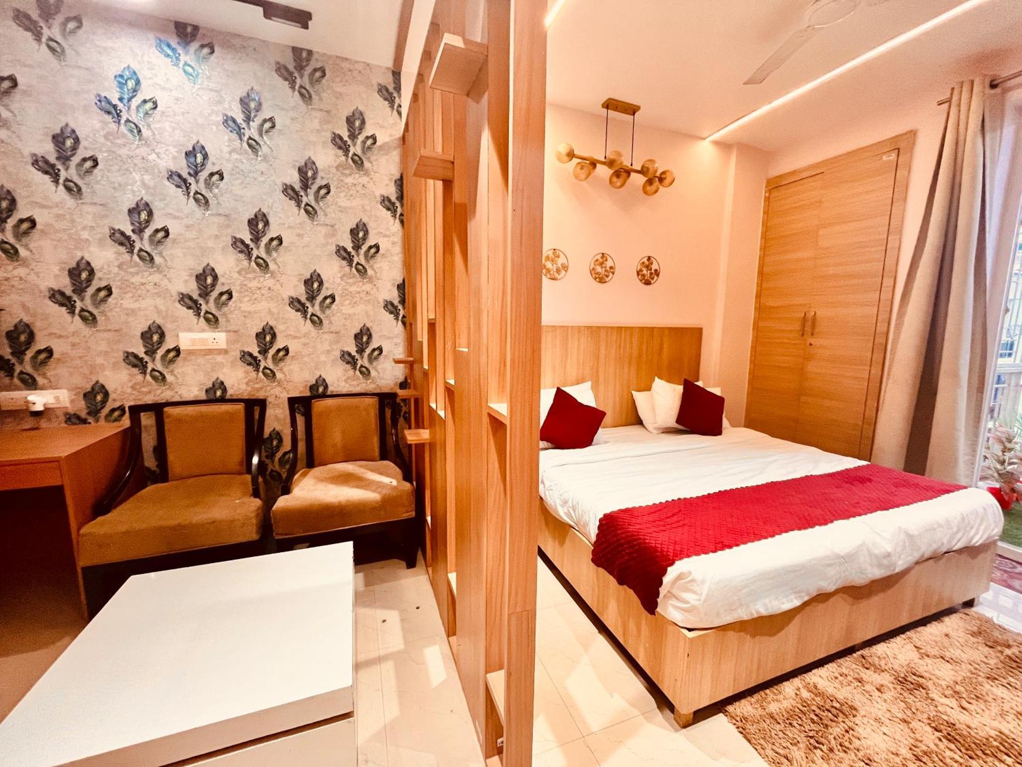 Pearl Grand Boutique Cottage In Omaxe Anandam Vrindavan - #Premium Ac Rooms With Balcony #Big Parking #Lift #Garden #Peaceful Area #Near Prem Mandir #Property Of The Year #Most Awarded Luaran gambar