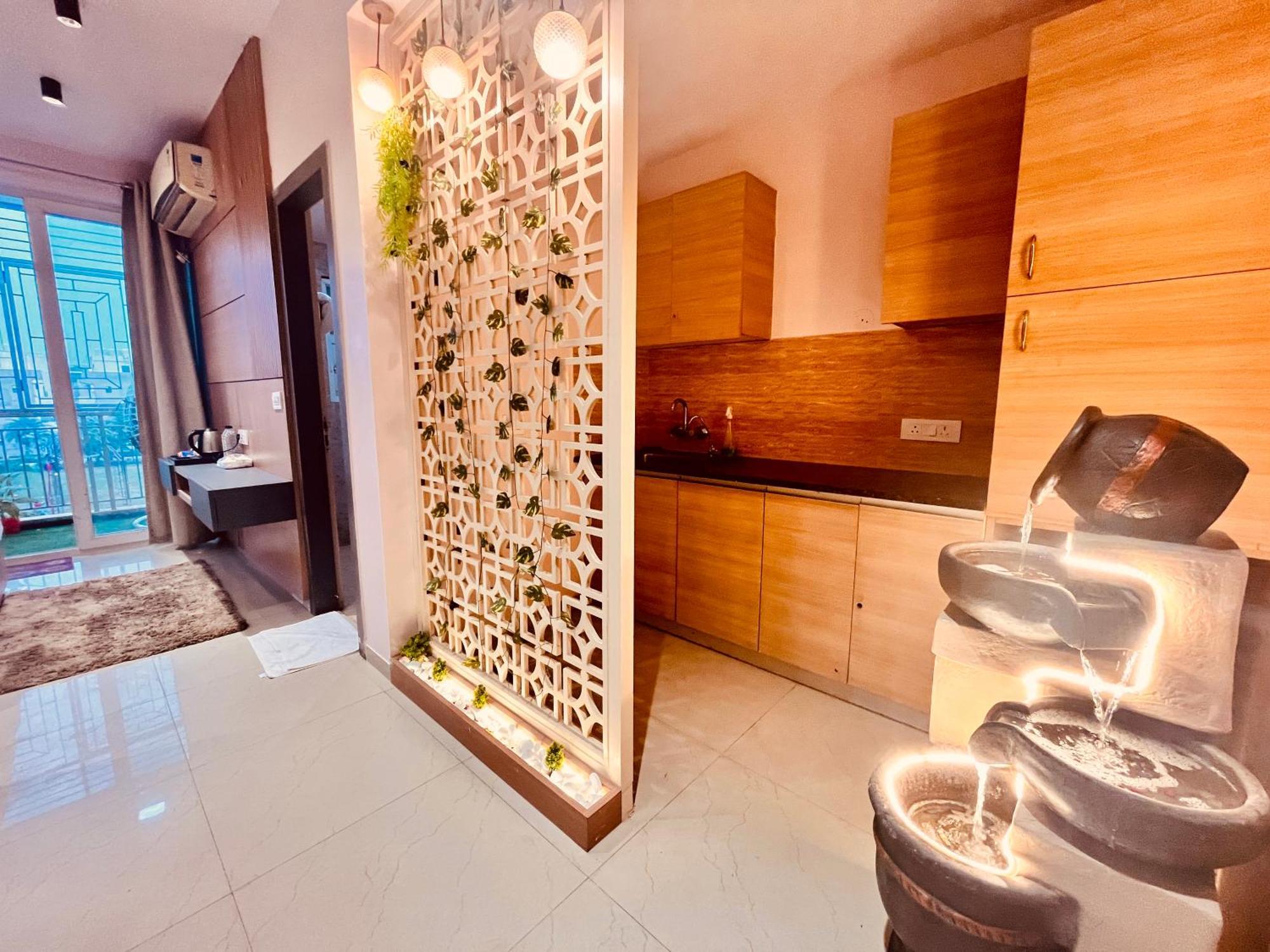 Pearl Grand Boutique Cottage In Omaxe Anandam Vrindavan - #Premium Ac Rooms With Balcony #Big Parking #Lift #Garden #Peaceful Area #Near Prem Mandir #Property Of The Year #Most Awarded Luaran gambar
