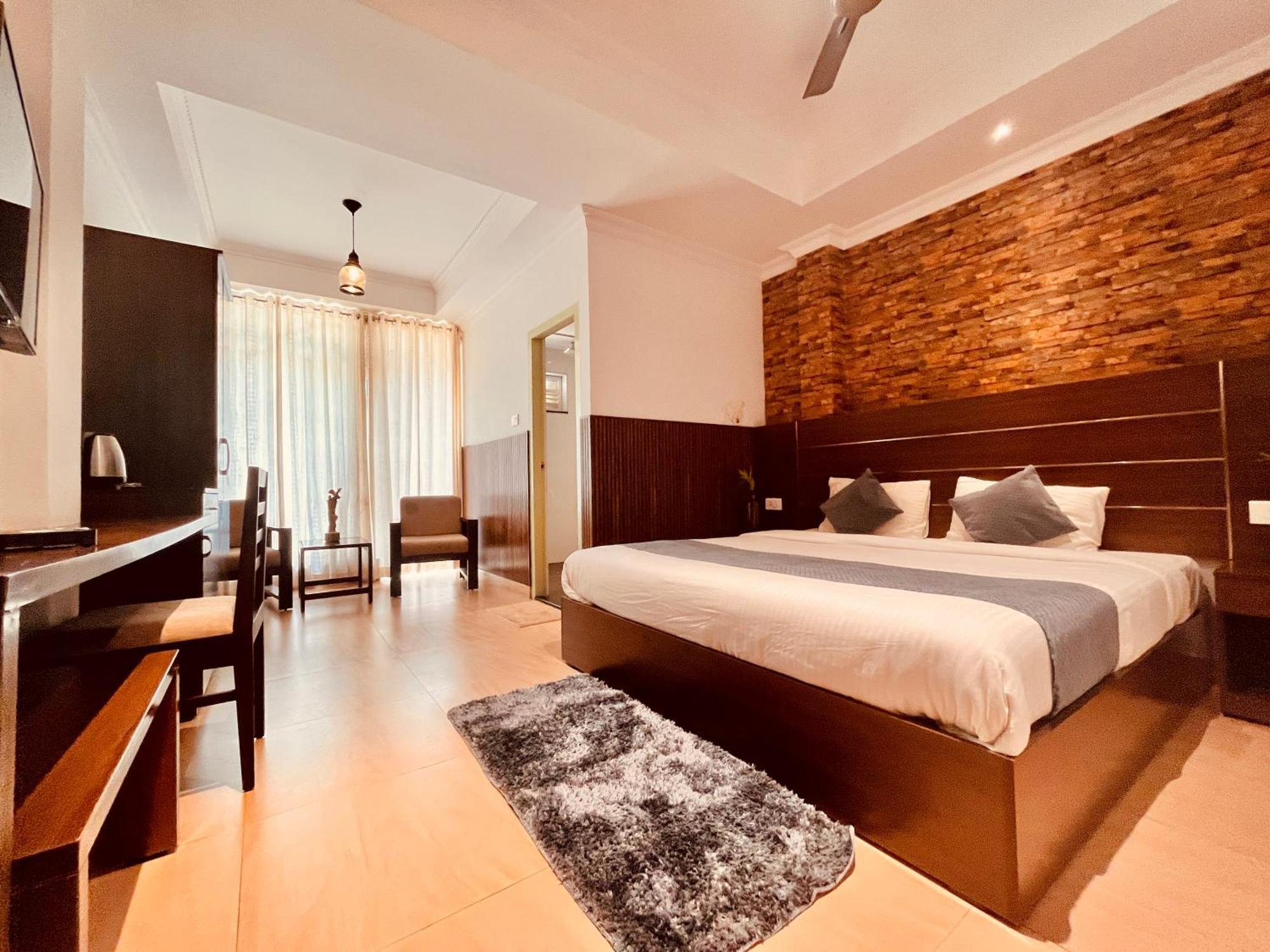 Pearl Grand Boutique Cottage In Omaxe Anandam Vrindavan - #Premium Ac Rooms With Balcony #Big Parking #Lift #Garden #Peaceful Area #Near Prem Mandir #Property Of The Year #Most Awarded Luaran gambar