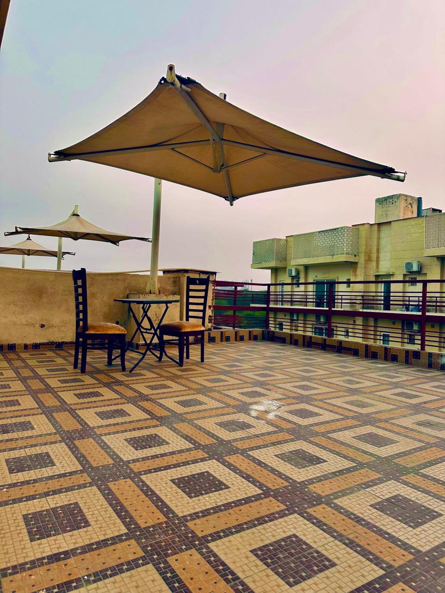 Pearl Grand Boutique Cottage In Omaxe Anandam Vrindavan - #Premium Ac Rooms With Balcony #Big Parking #Lift #Garden #Peaceful Area #Near Prem Mandir #Property Of The Year #Most Awarded Luaran gambar