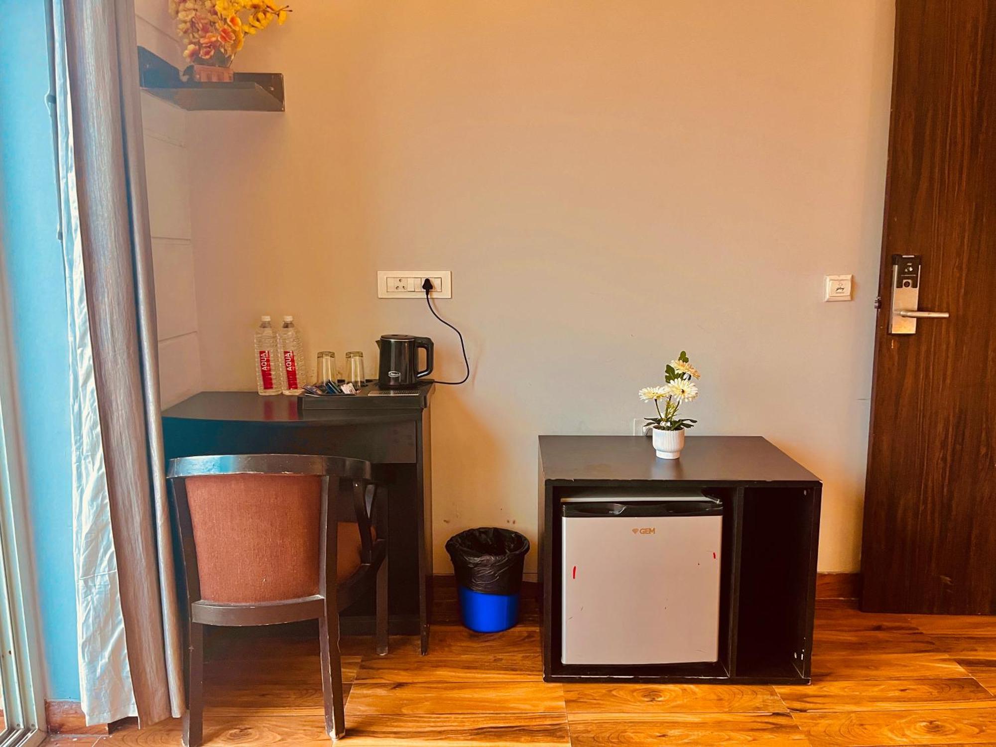 Pearl Grand Boutique Cottage In Omaxe Anandam Vrindavan - #Premium Ac Rooms With Balcony #Big Parking #Lift #Garden #Peaceful Area #Near Prem Mandir #Property Of The Year #Most Awarded Luaran gambar